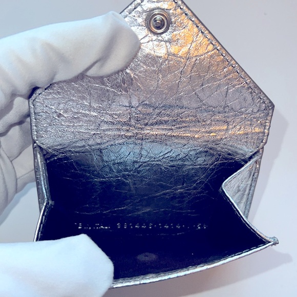 RARE BALENCIAGA METALLIC PAPIER ARENA LAMBSKIN MINI TRIFOLD WALLET - Picture 5 of 10